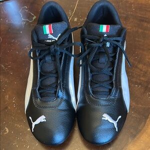 Puma Men’s SF Cat Black White Ferrari Race Driver Casual Sneakers